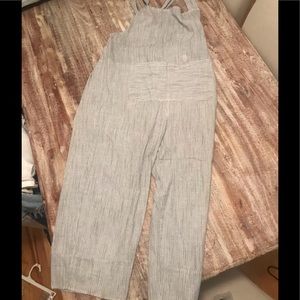 Stylish, lightweight cotton jumper.